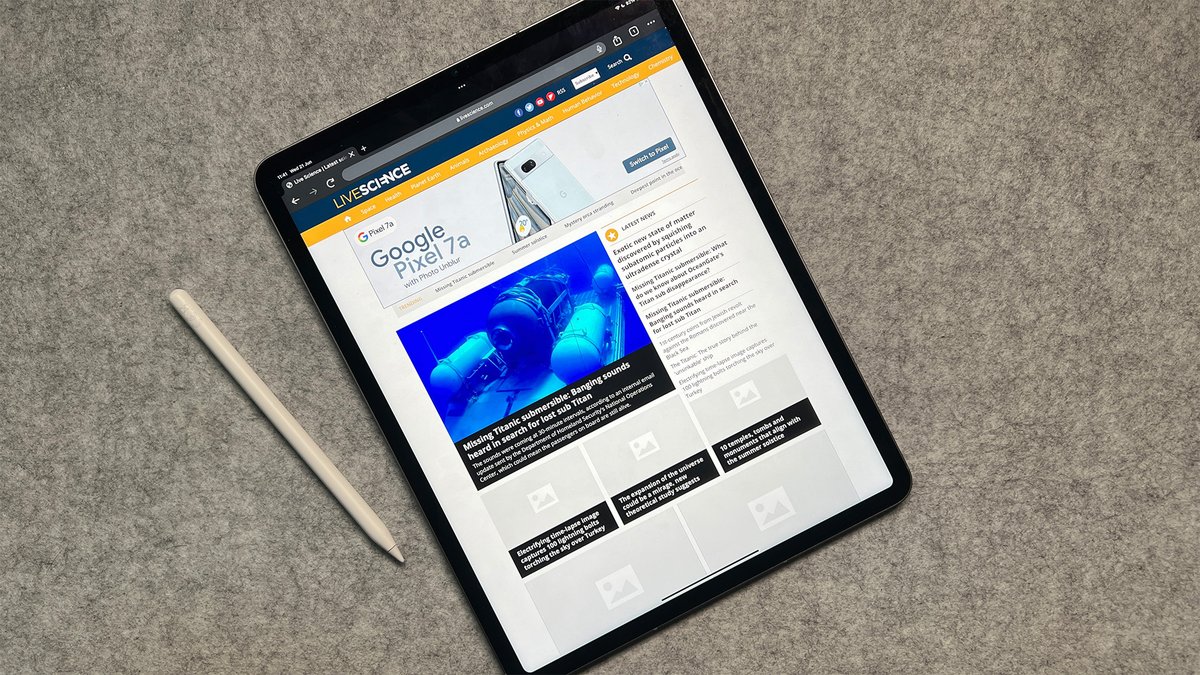 iPad Pro 12.9 (4th Gen) Transforms into a Productivity Workstation